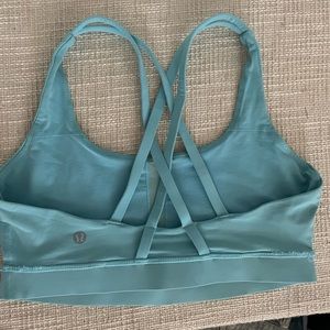 Lululemon size 6 baby blue bra